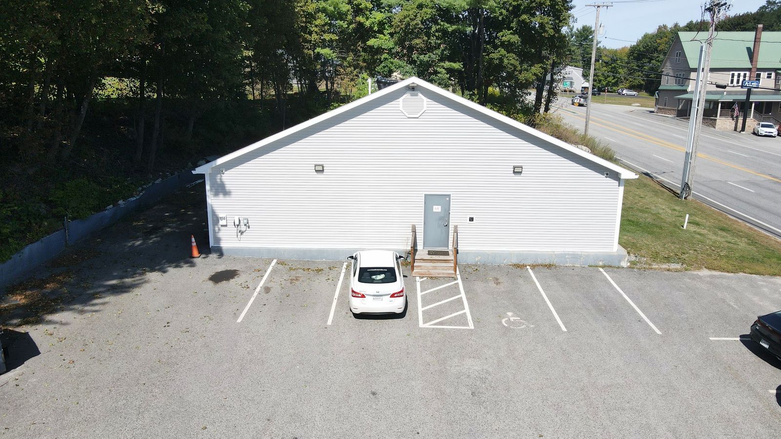 Photo 1 of 4,420 SF FLEX / LIGHT INDUSTRIAL SPACE