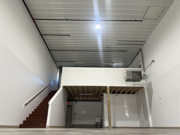 Warehouse, Retail Space and Office  U2 W155
