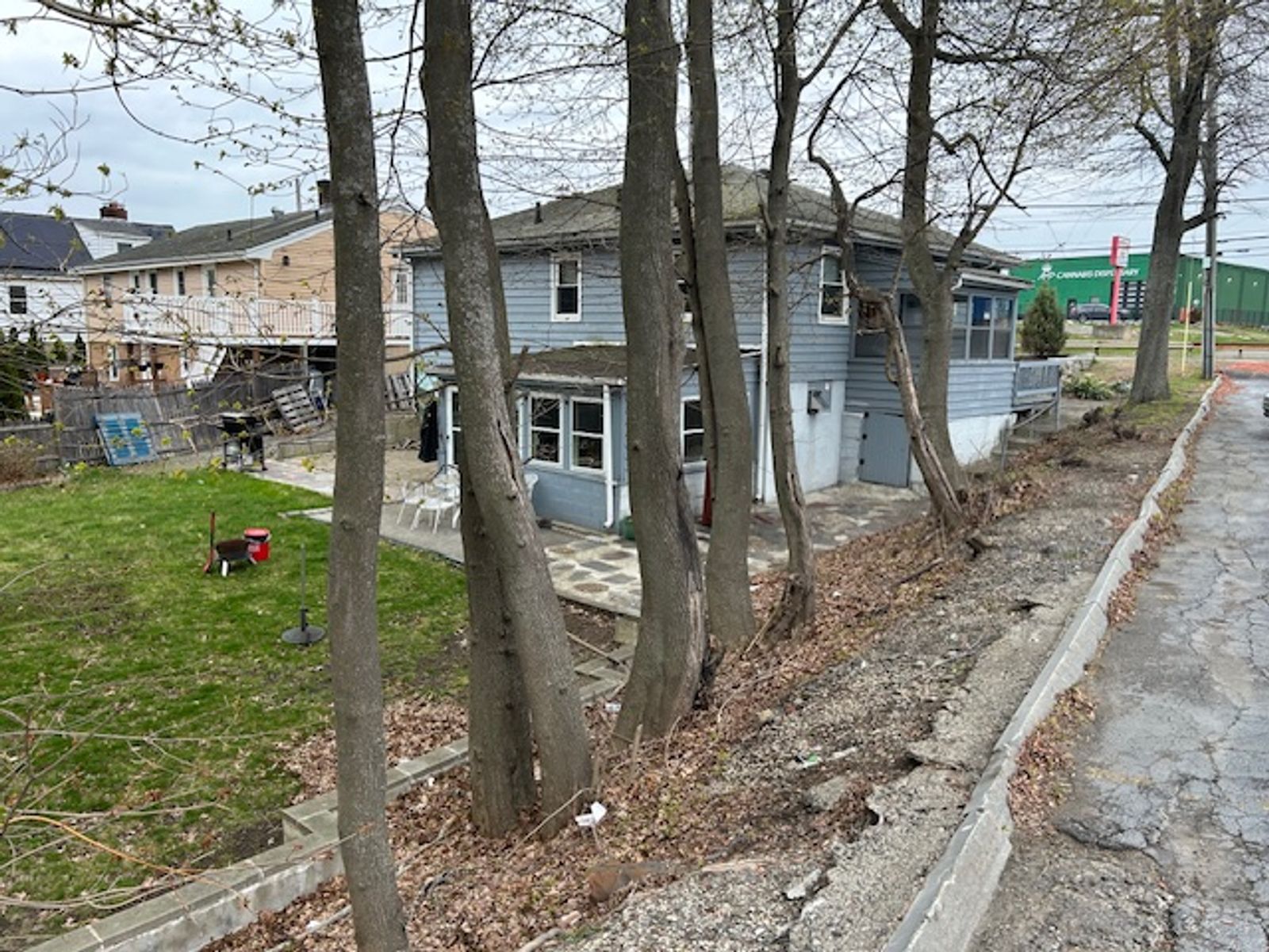 Photo 11 of 296 Highland Ave