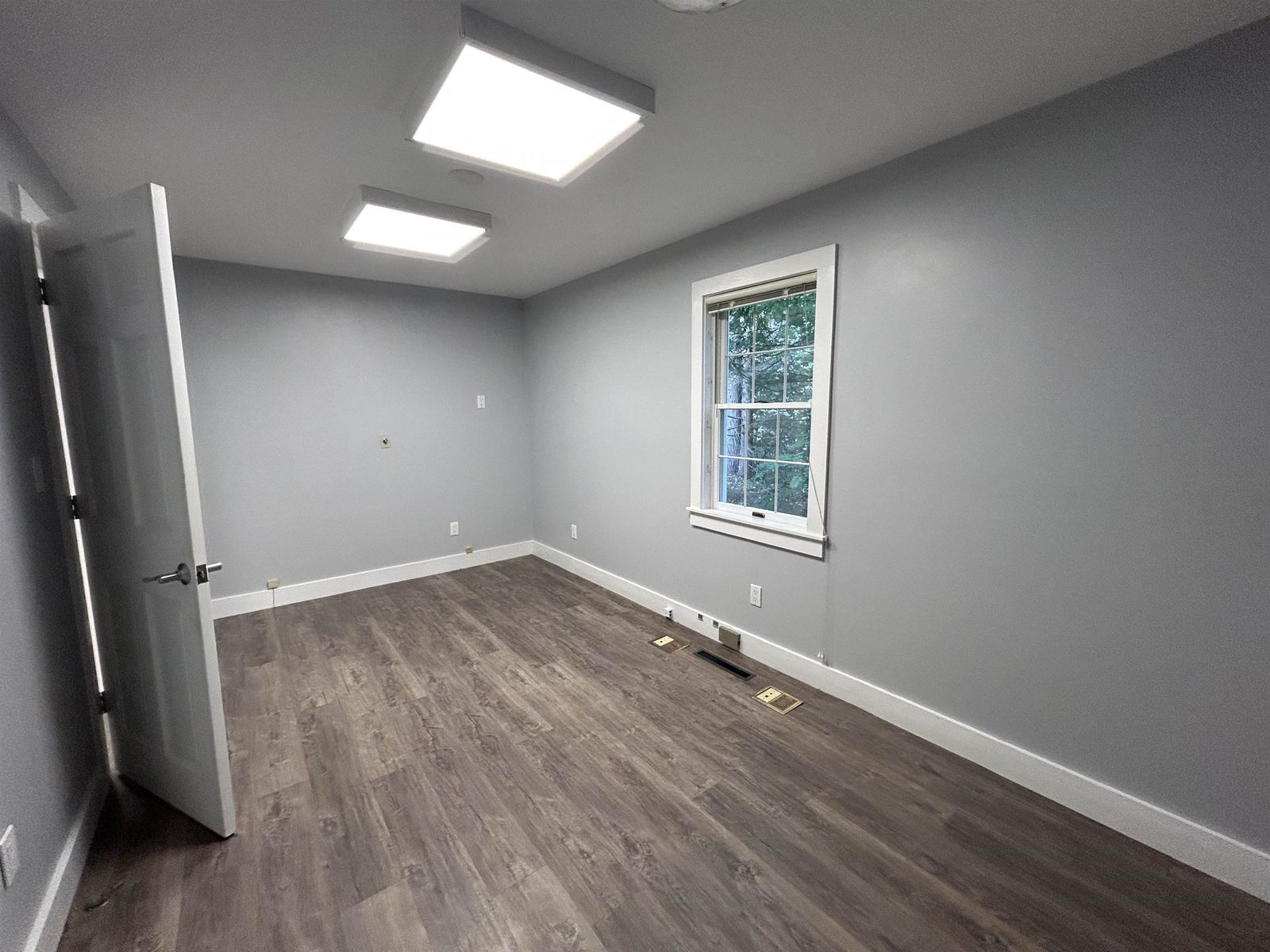 Photo 14 of 1900SF Ground Floor Office Space