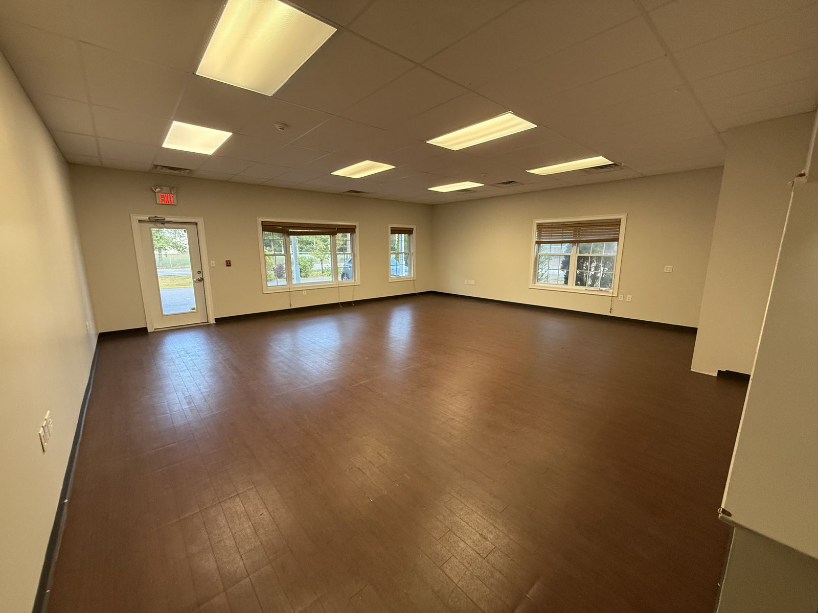 Photo 3 of Office/Warehouse 2715 sq/ft Windham, NH