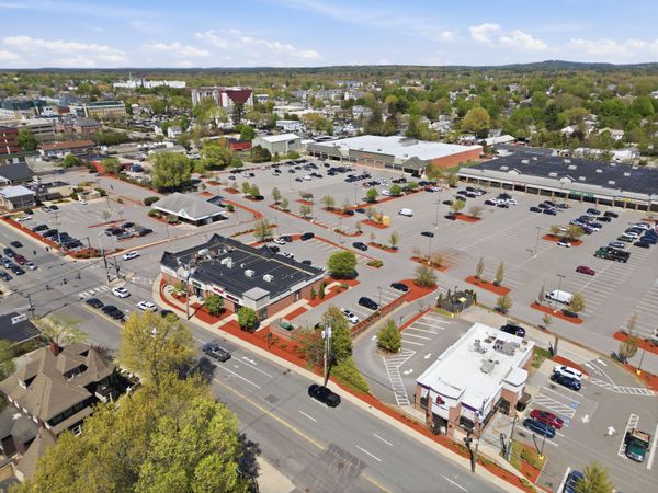 300 Main Street Marketplace