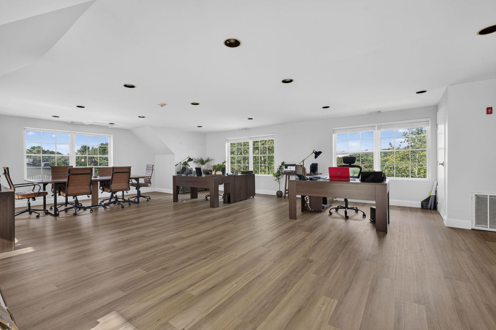 Photo 3 of PRIME ROUTE 3A OFFICE SPACE AND OPTIONAL GARAGE BAYS | HOOKSETT, NH
