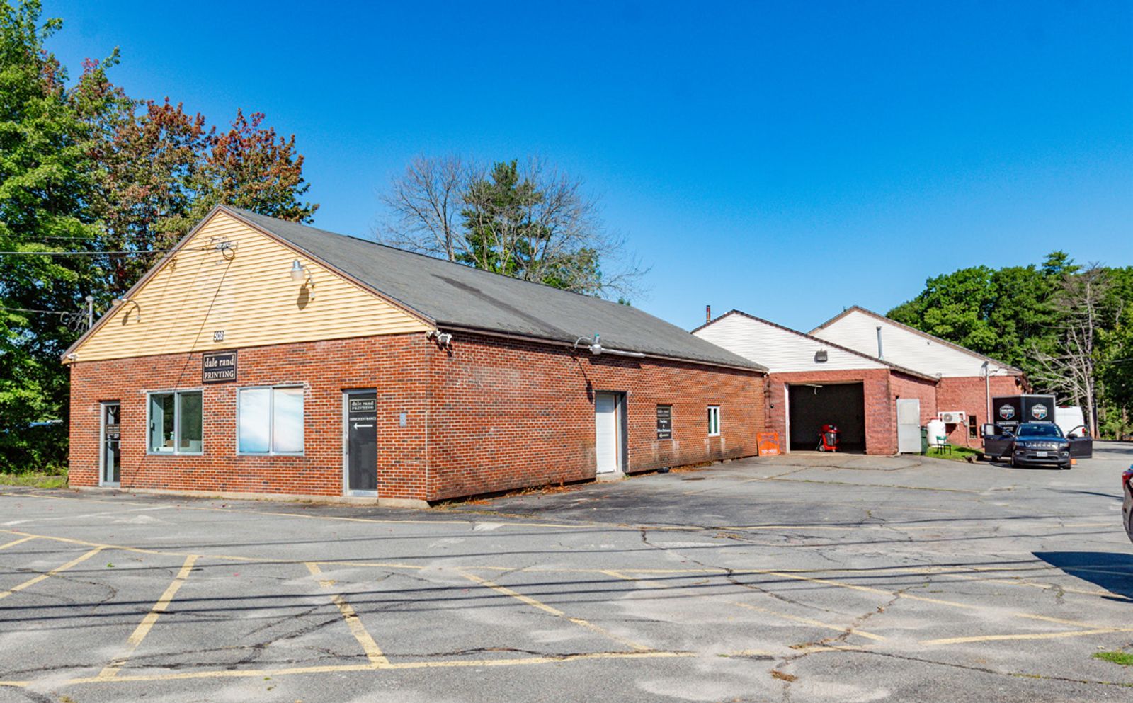 Photo 2 of Industrial Units For Lease