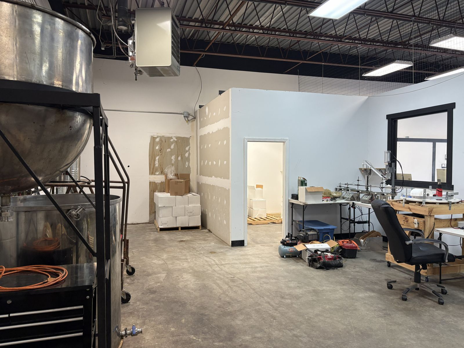 Photo 6 of Versatile Industrial/Flex Space | 2,008 SF
