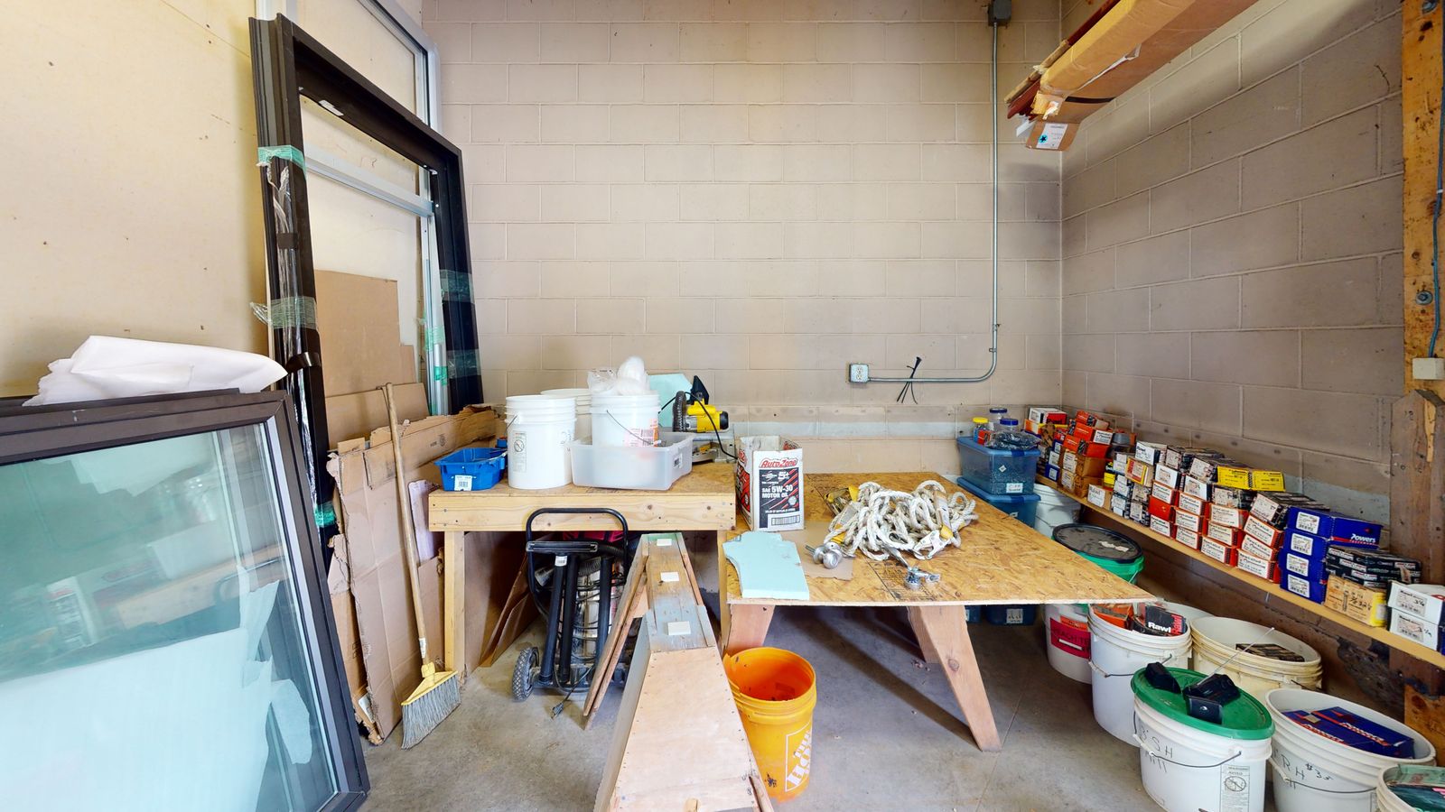Photo 6 of 359 +/- SF Versatile Garage space available for lease- $750 per month
