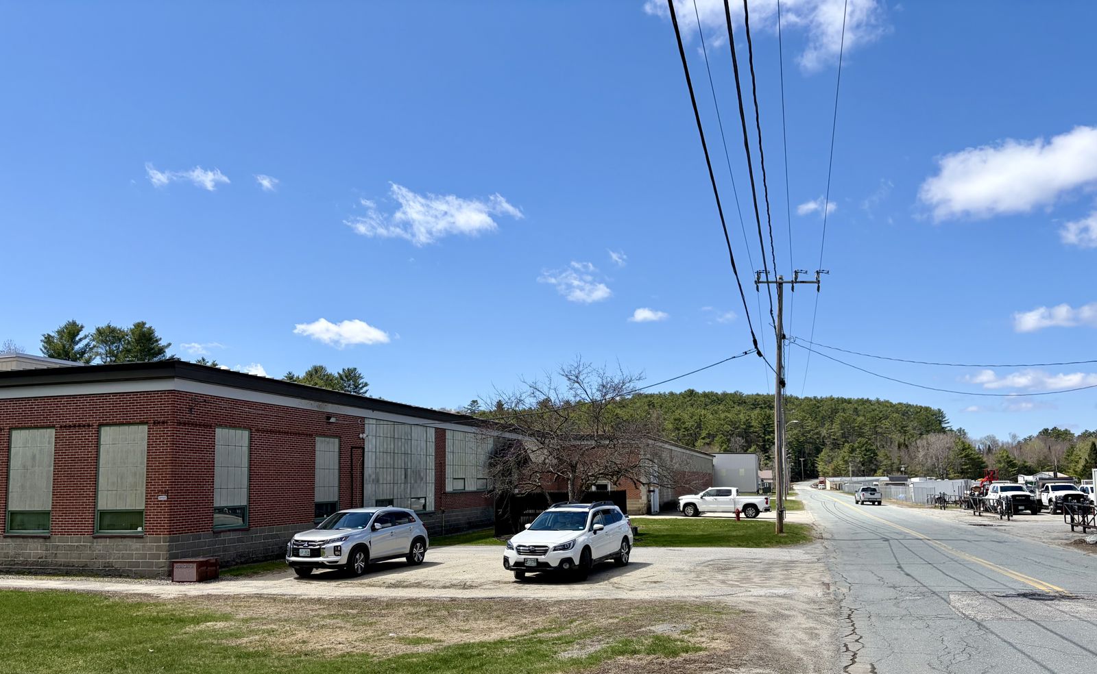 Photo 4 of 390 Highland Ave