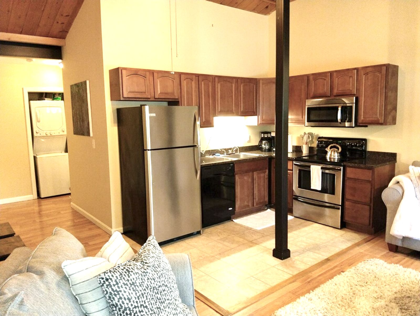 Photo 10 of Mixed-Use | 13,998SF
