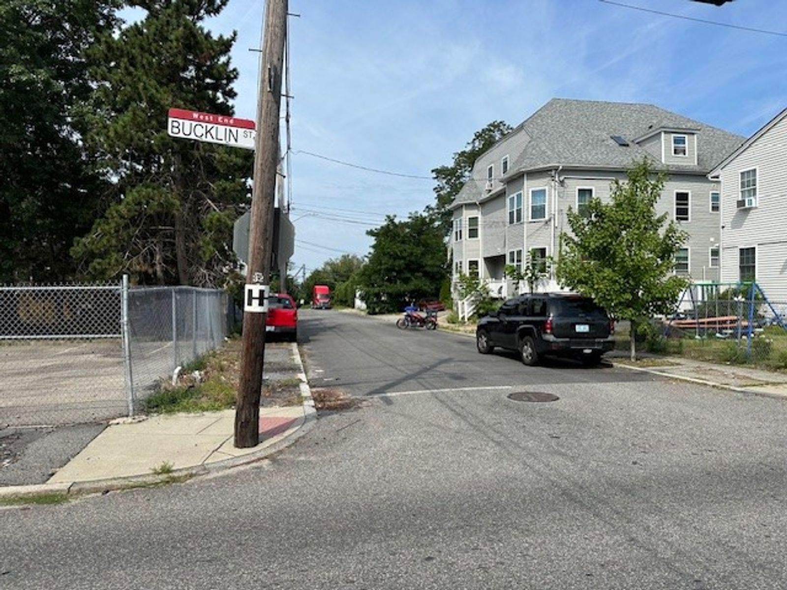 Photo 14 of 333 Bucklin St