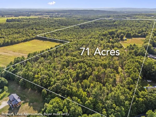 19 Schacht Lane Gardiner, ME 04345