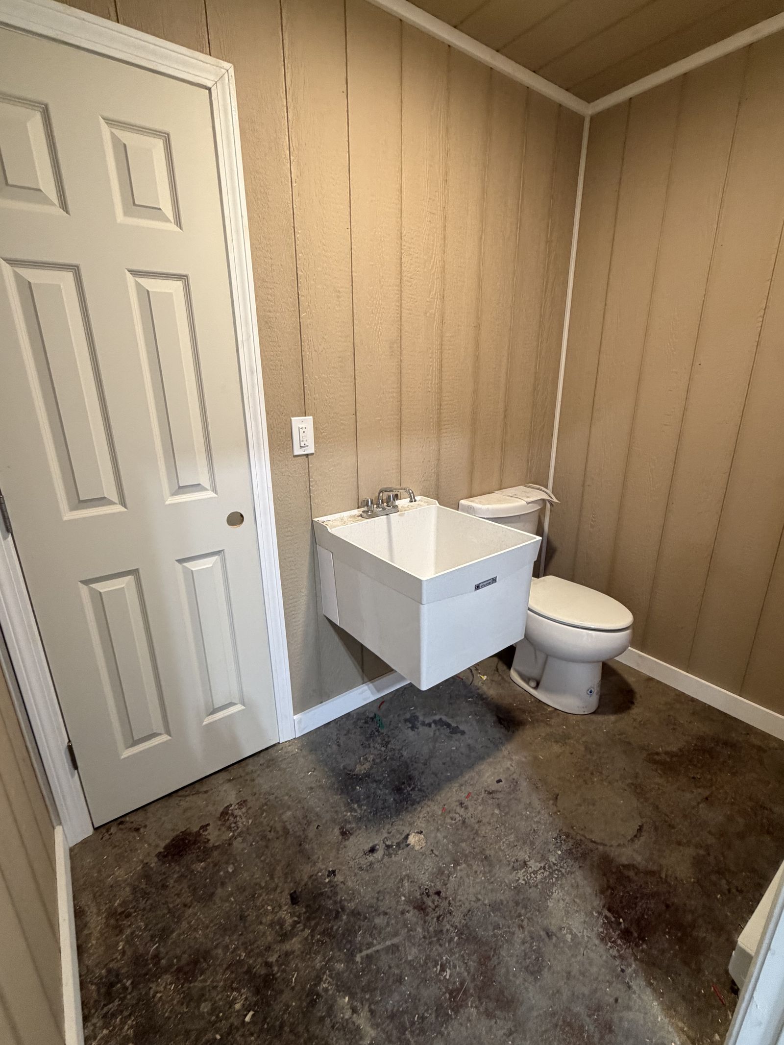 Photo 7 of 24 Foundry Ave