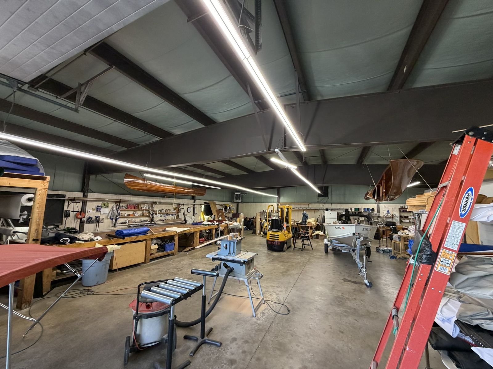 Photo 4 of FOR SALE: Industrial Building