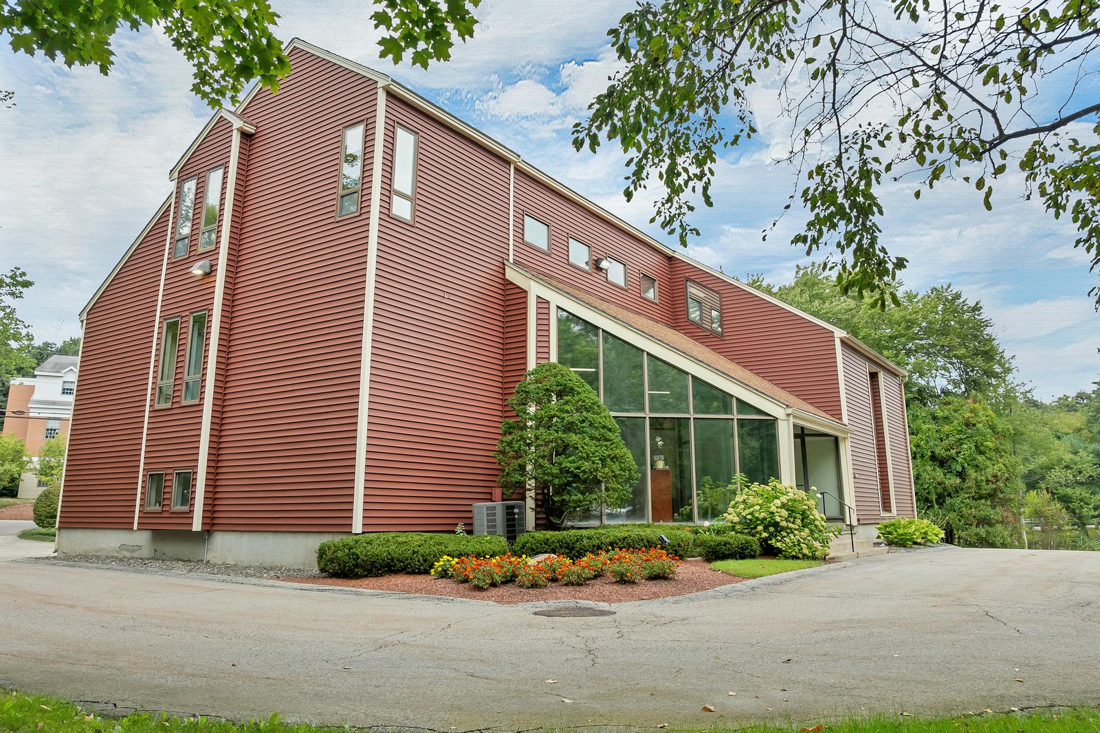 Photo 3 of Owner-User/Investment Office Opportunity