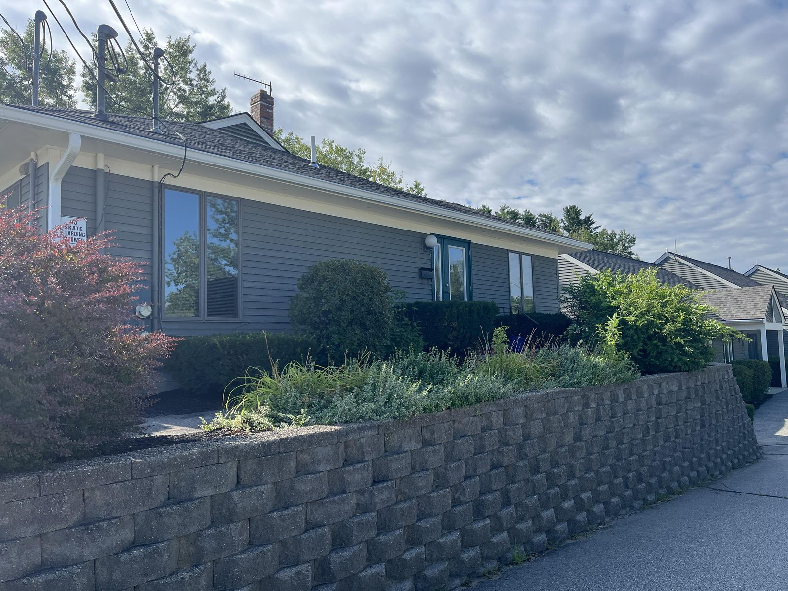 Photo 1 of 1307 Square Feet of Office Space Located on Route 109