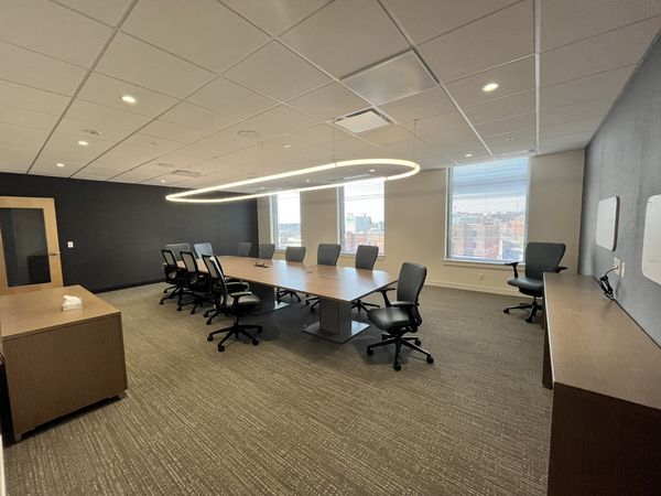 1 Monument Sq