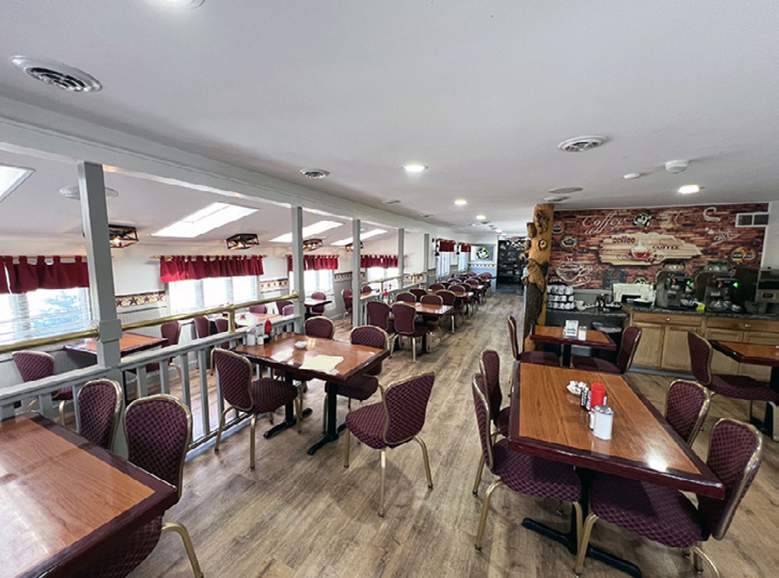 Photo 5 of 434 Eastern Ave: Mixed Use Restaurant Property