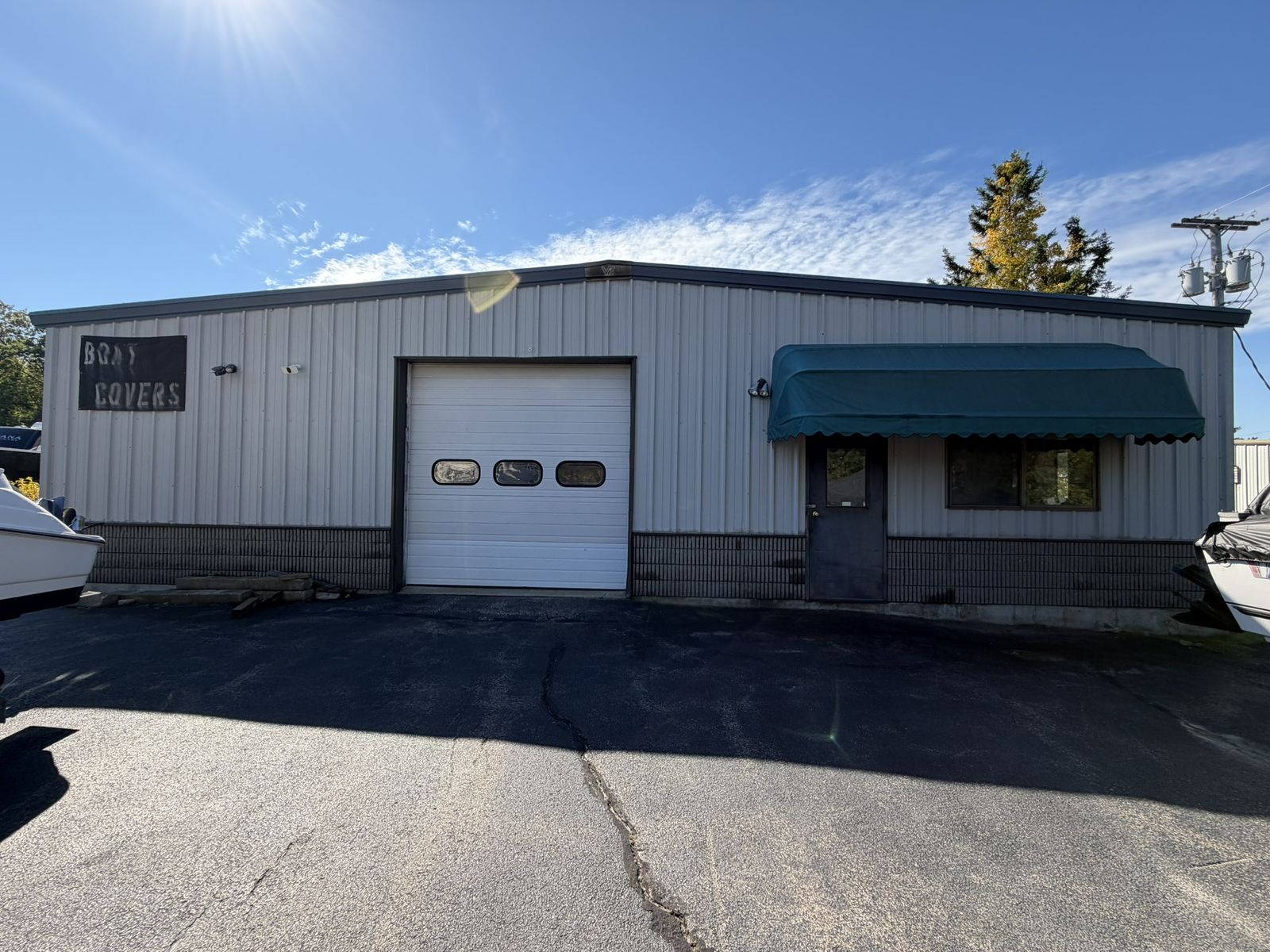 Photo 2 of FOR SALE: Industrial Building