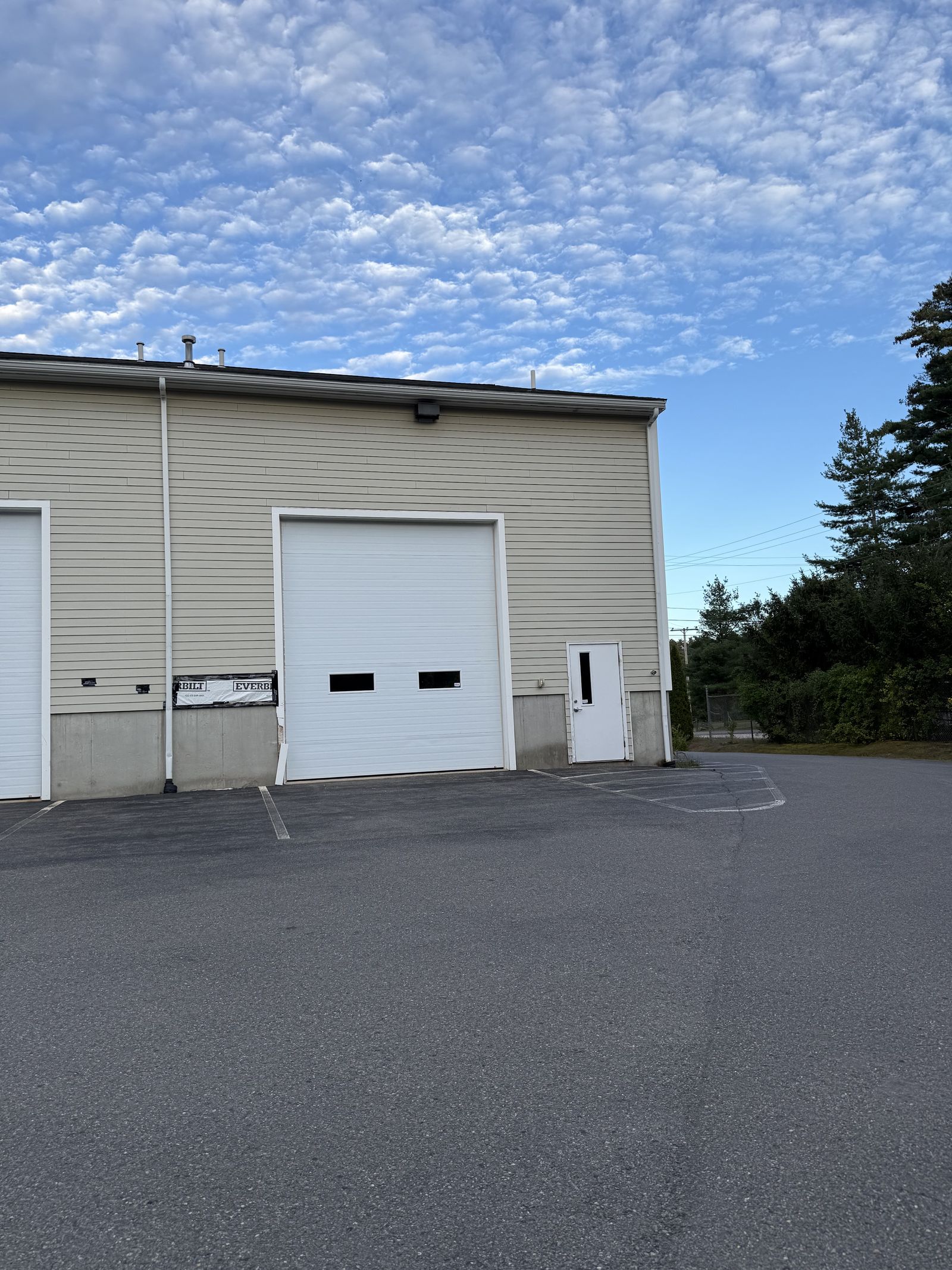 Photo 8 of Office/Warehouse 2715 sq/ft Windham, NH