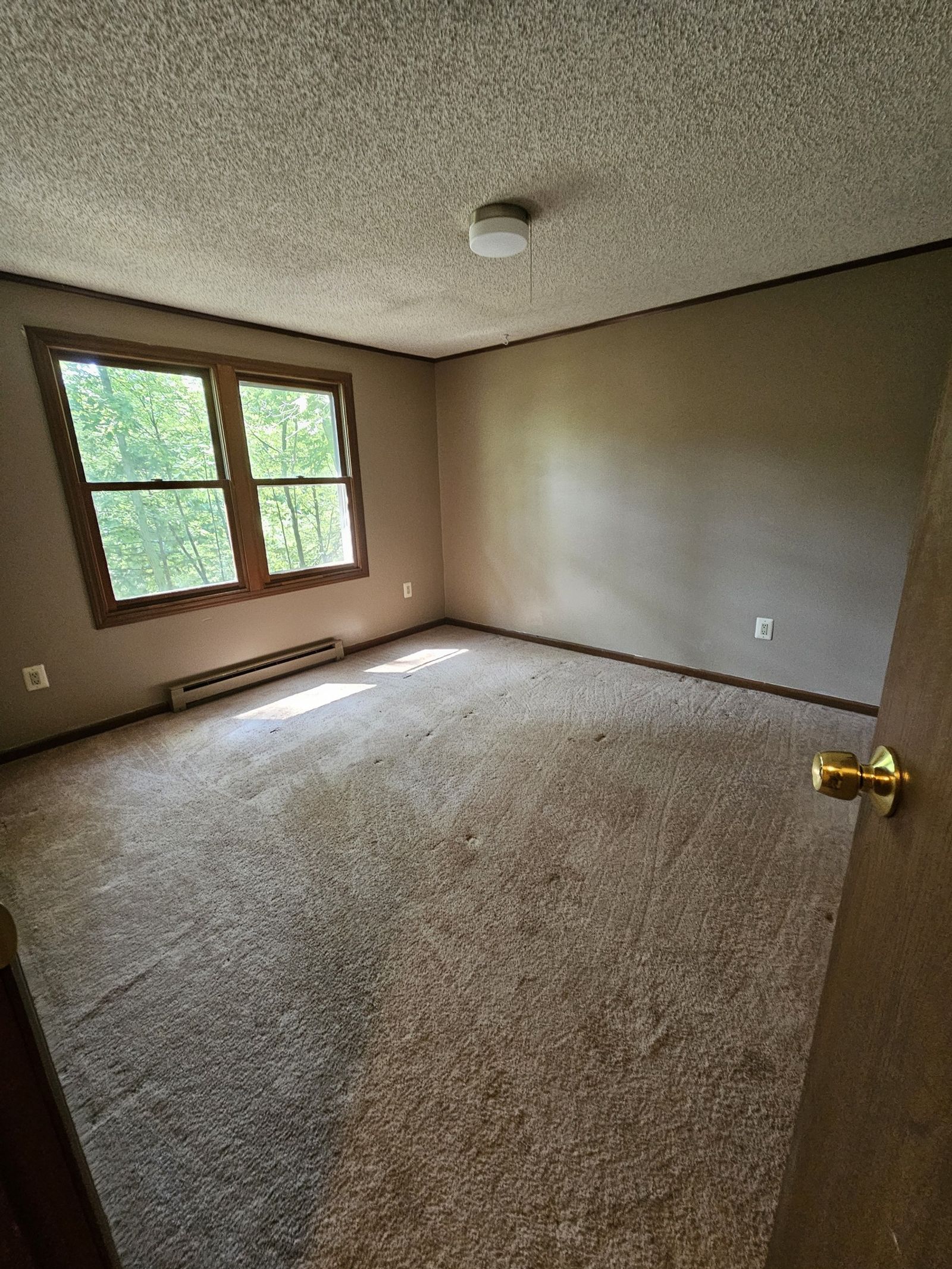 Photo 15 of 94 Wason Rd, Hudson, NH 03051