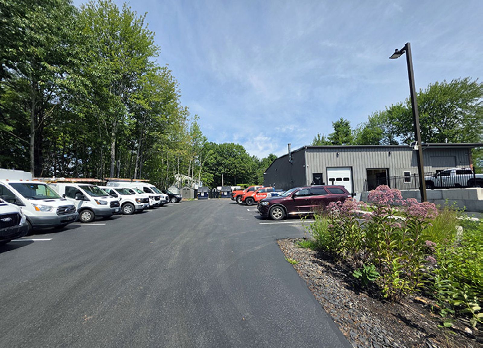 Photo 3 of Flex Industrial Building For Sale/Lease