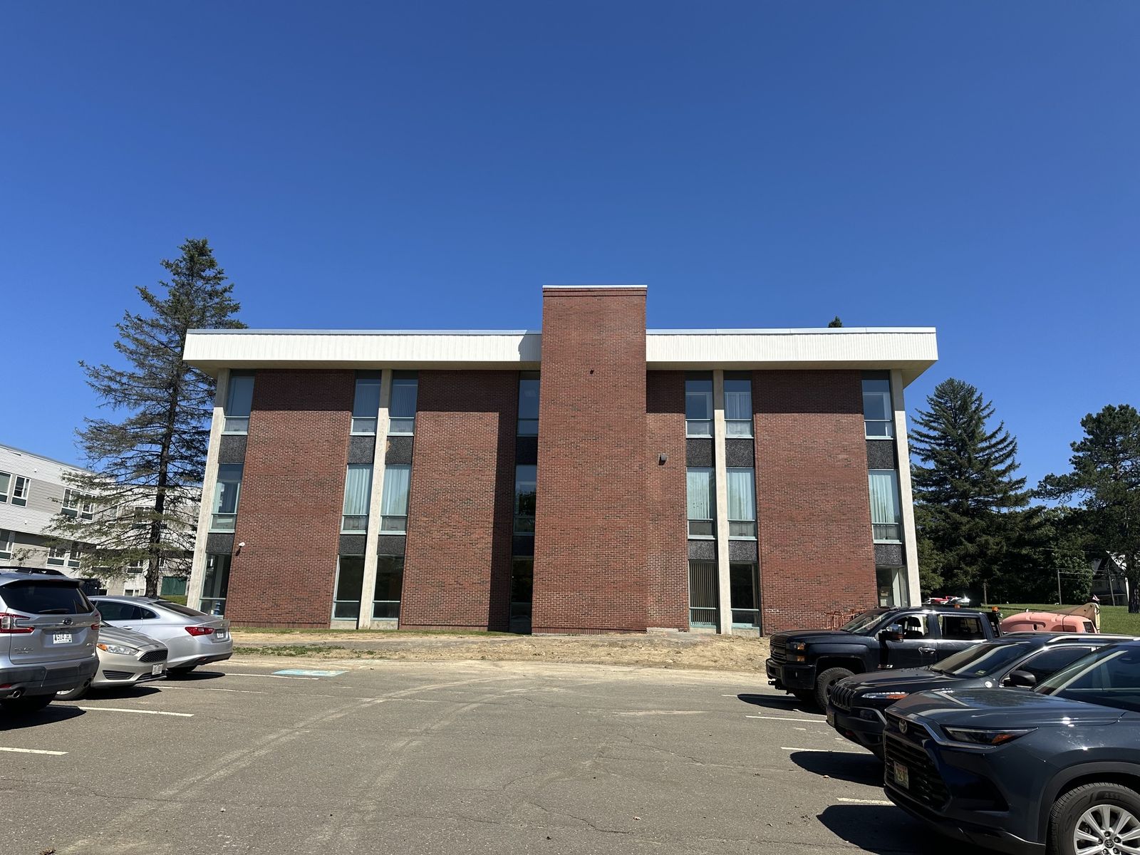 Photo 2 of Exceptional Commercial investment opportunity/ Solid State and Federal tenant base Houlton, Maine.