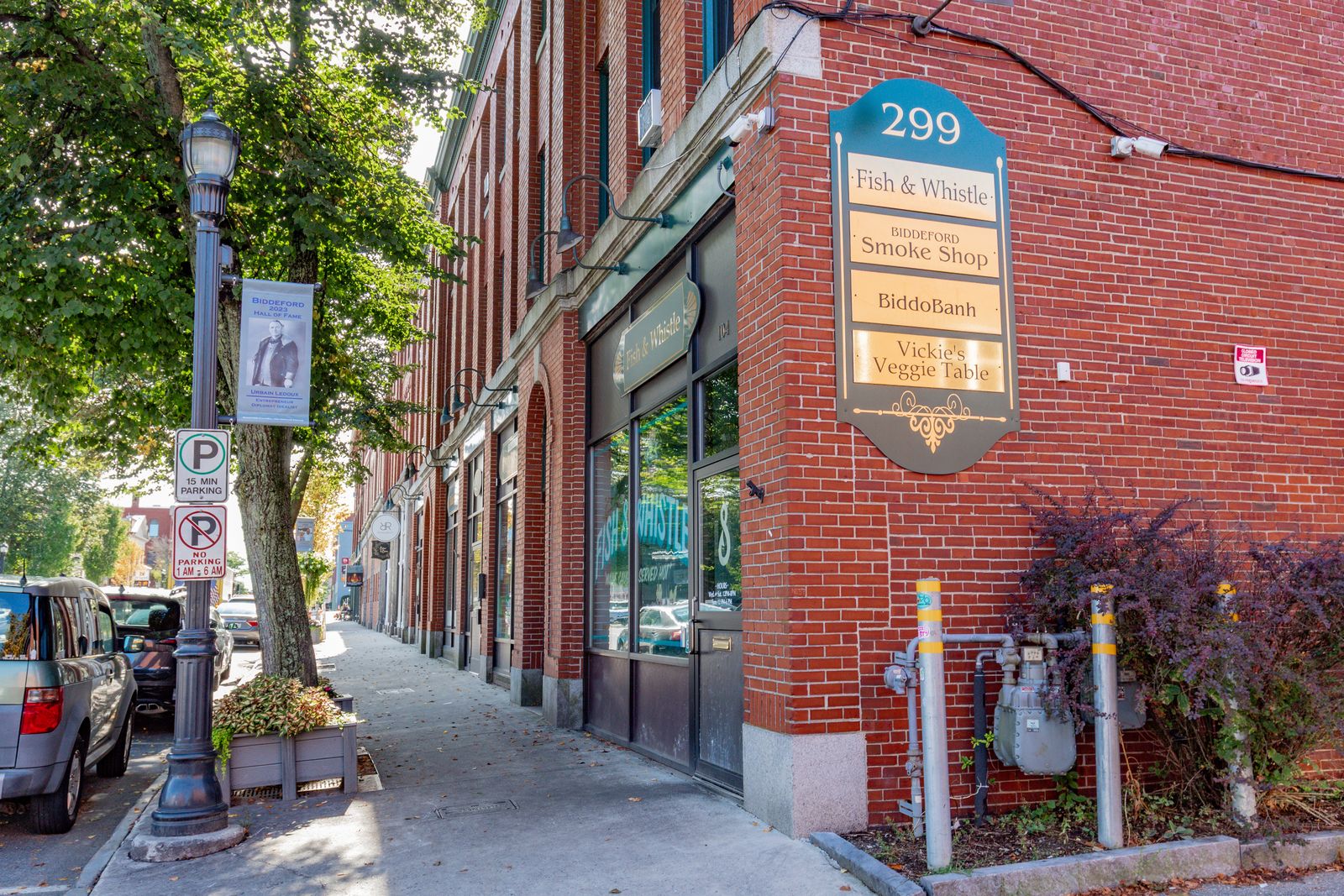 Photo 7 of 299 Main St