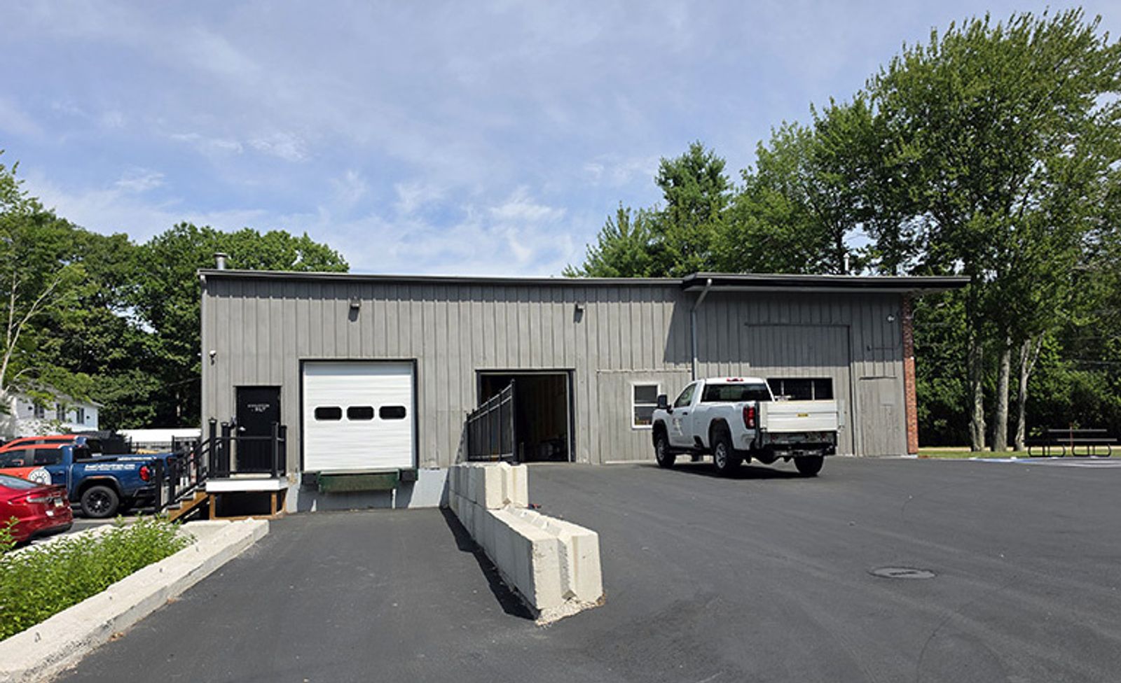 Photo 1 of Flex Industrial Building For Sale/Lease