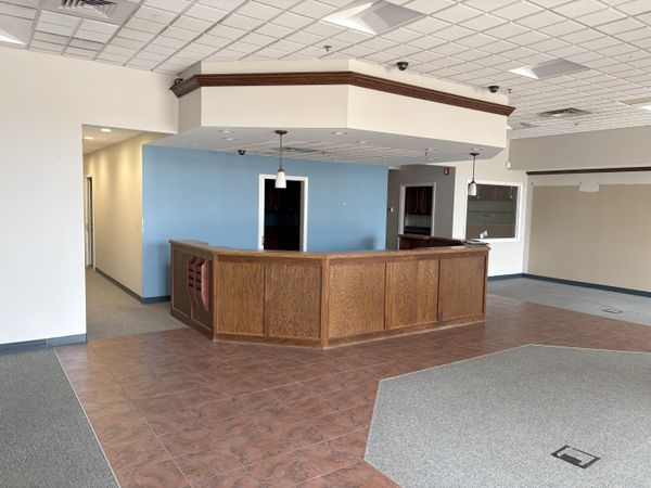 For lease at 470 - 480 W St