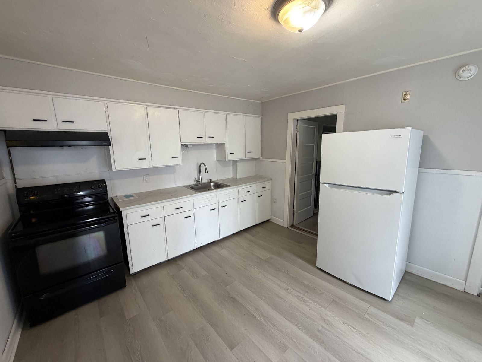 Photo 3 of Turnkey 6-Unit Multifamily