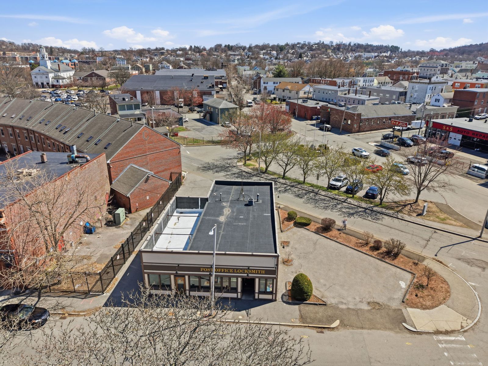 Photo 16 of 124 - 130 Gorham Street