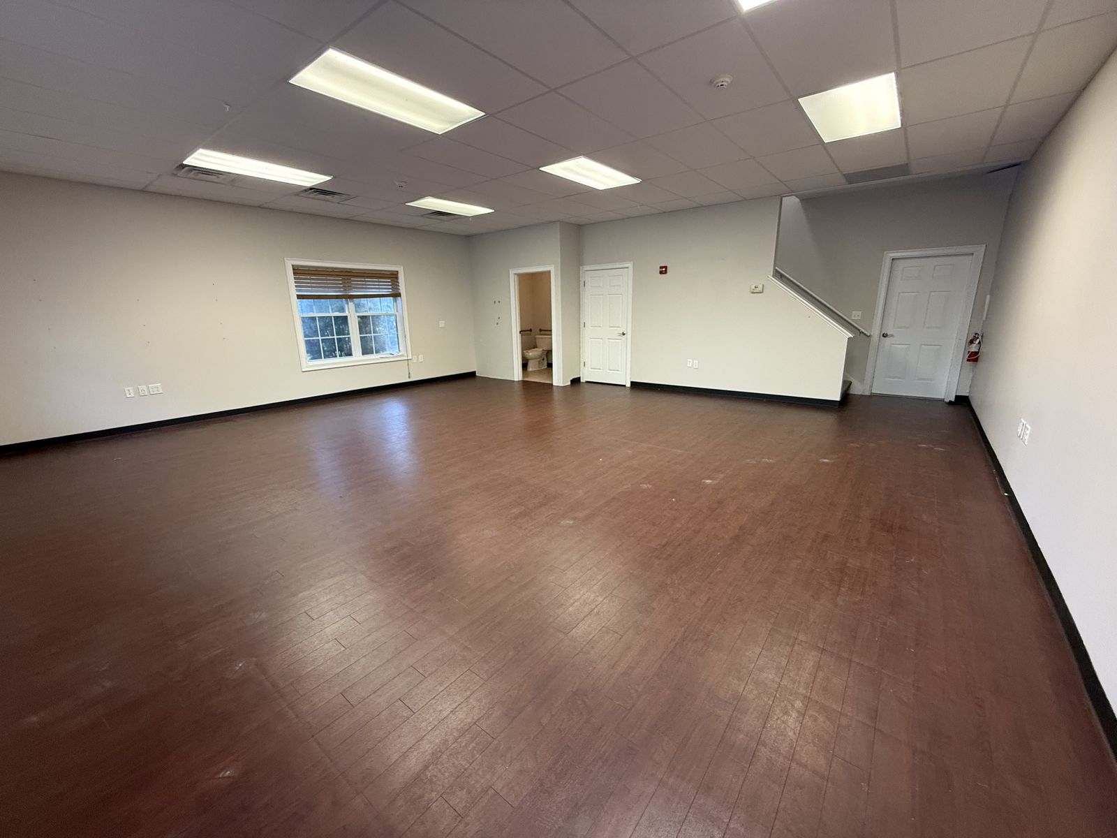 Photo 4 of Office/Warehouse 2715 sq/ft Windham, NH