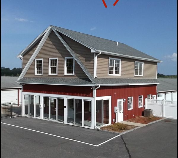 900 SF Office/Retail Space for Lease