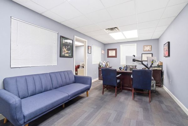 8 Chestnut Dr.