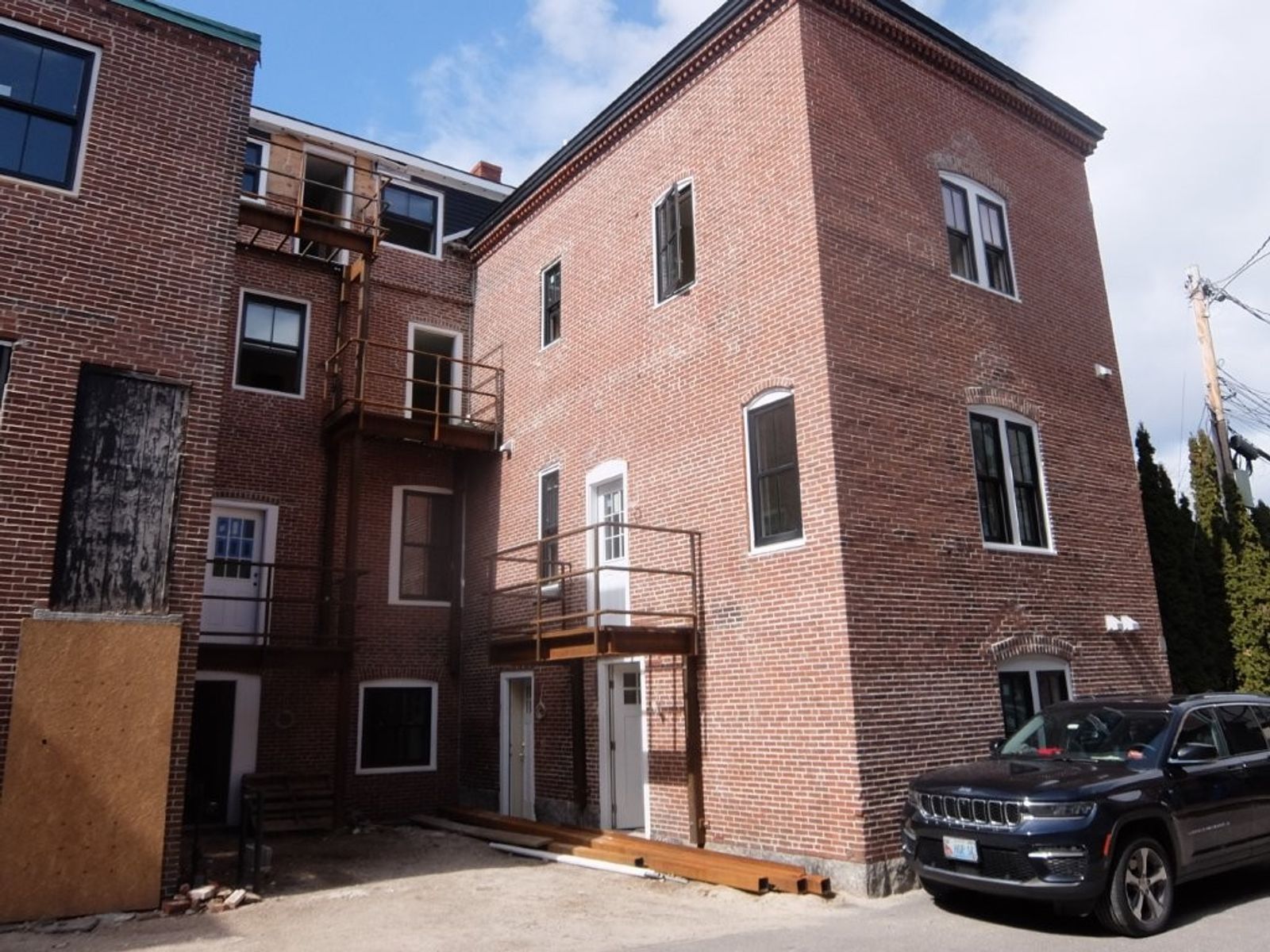 Photo 25 of 126 Danforth St