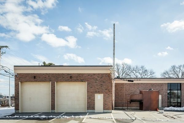 443 Jefferson Blvd
