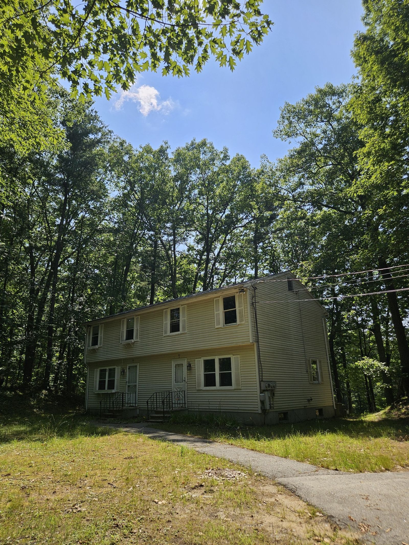 Photo 2 of 94 Wason Rd, Hudson, NH 03051