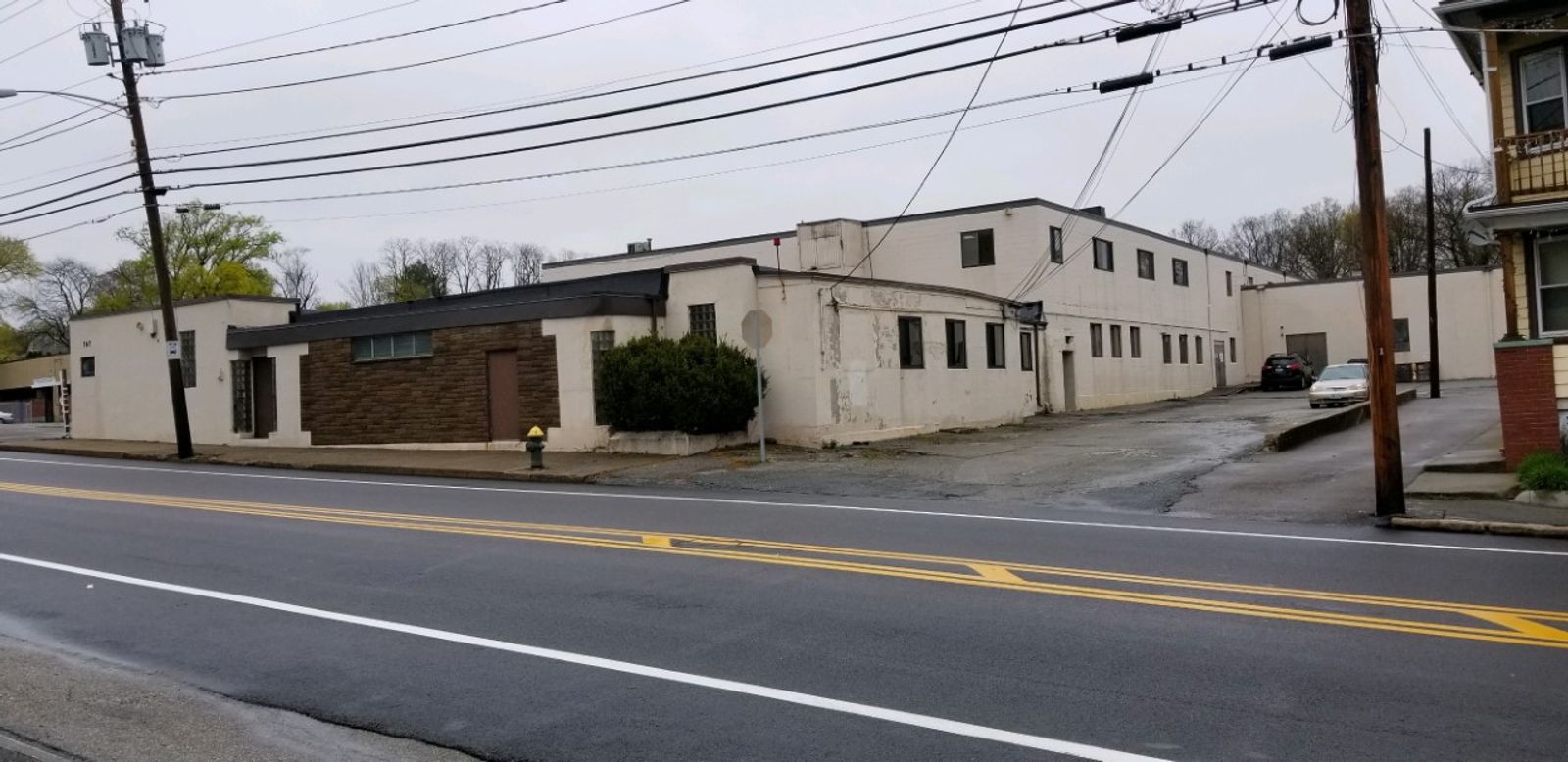 Photo 3 of 767 Hartford Ave