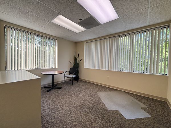 2 Commerce Dr