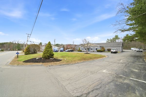 8 Chestnut Dr.