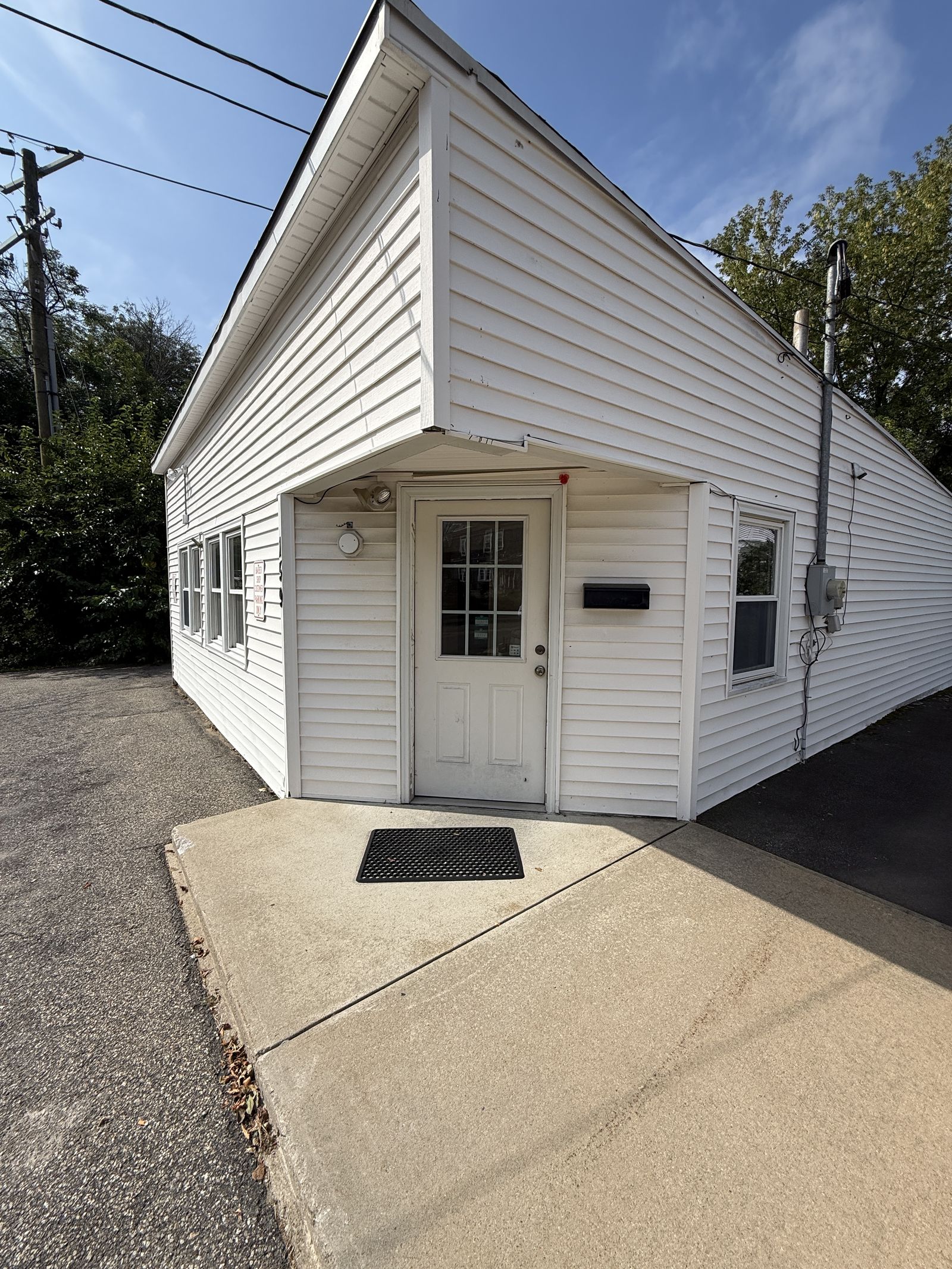 Photo 4 of Bright Freestanding Retail Opportunity