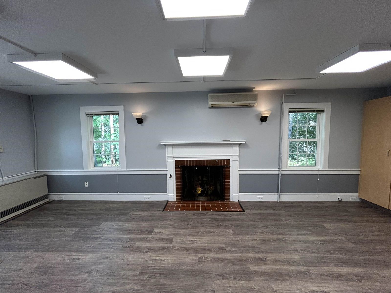 Photo 6 of 1900SF Ground Floor Office Space
