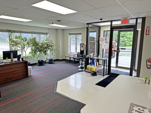 1 Runway Road Office Space