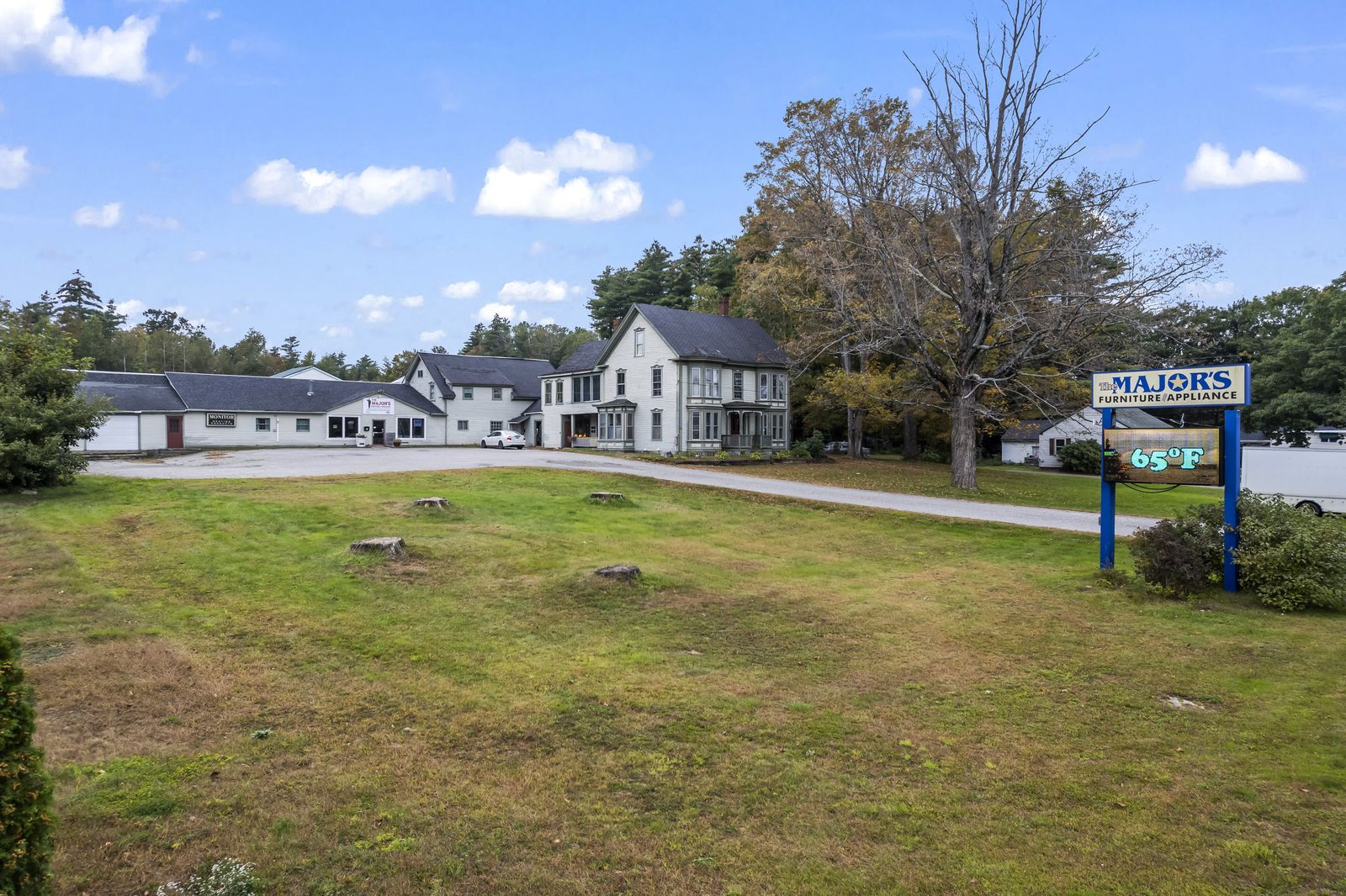 Photo 2 of 680 Maine Avenue, Farmingdale, ME, 04344