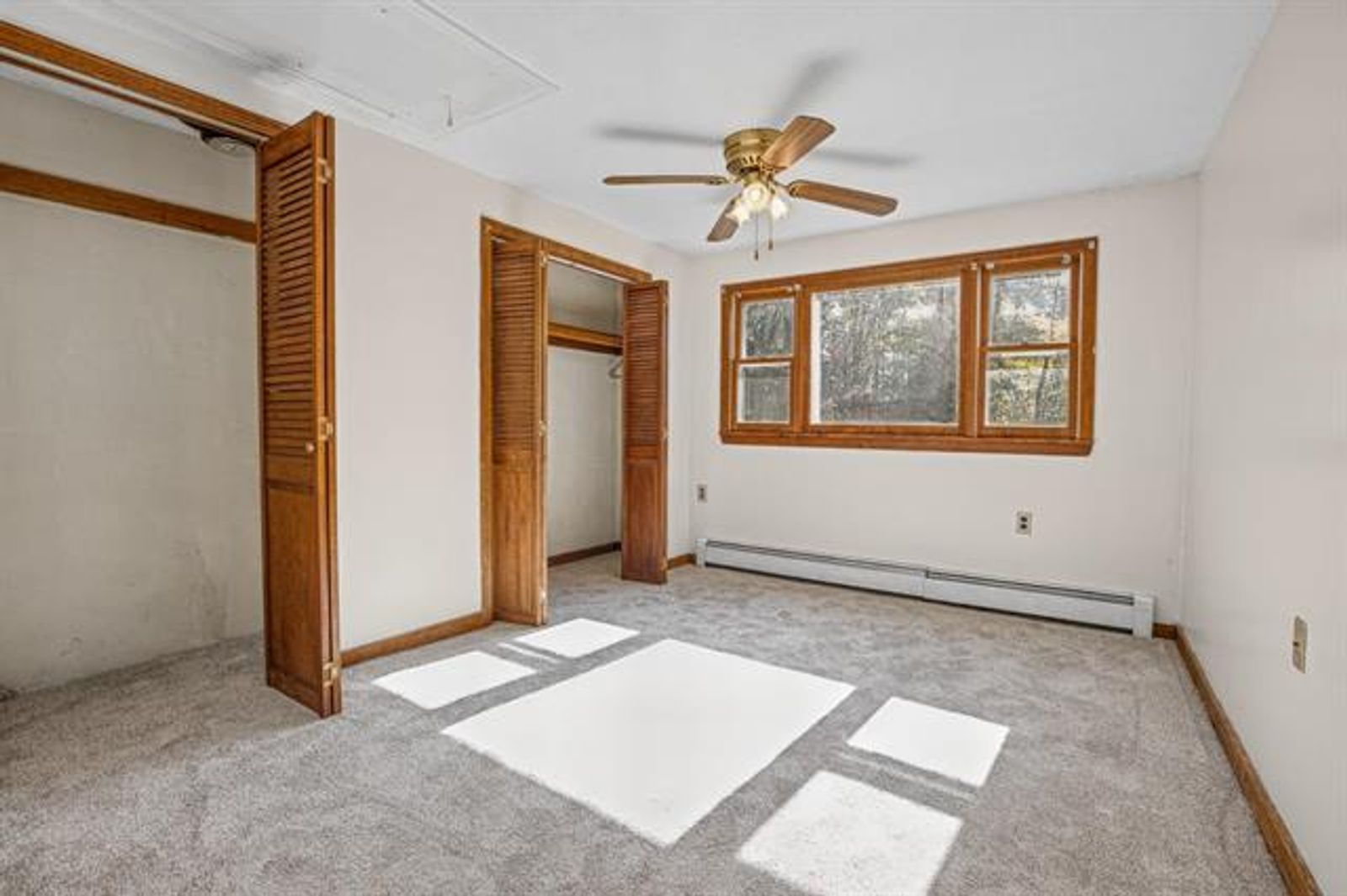 Photo 8 of Single Family with Detached 3-Unit Apartment Building!