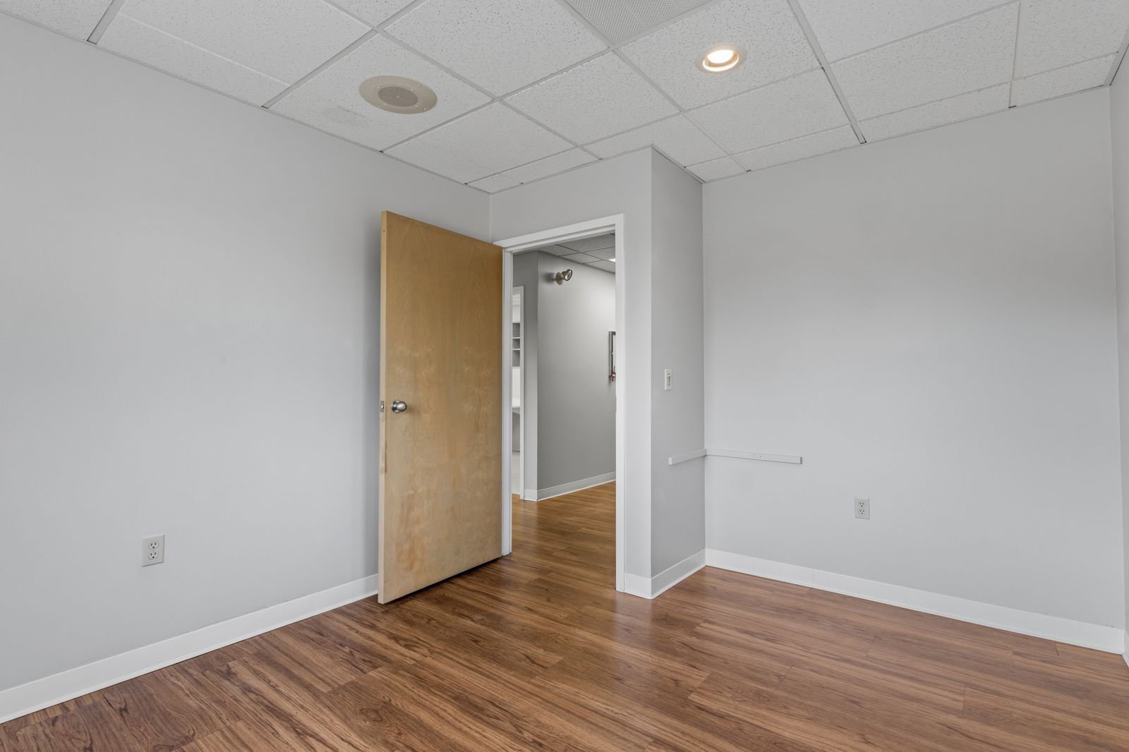 Photo 33 of TurnKey Office in Prime Location
