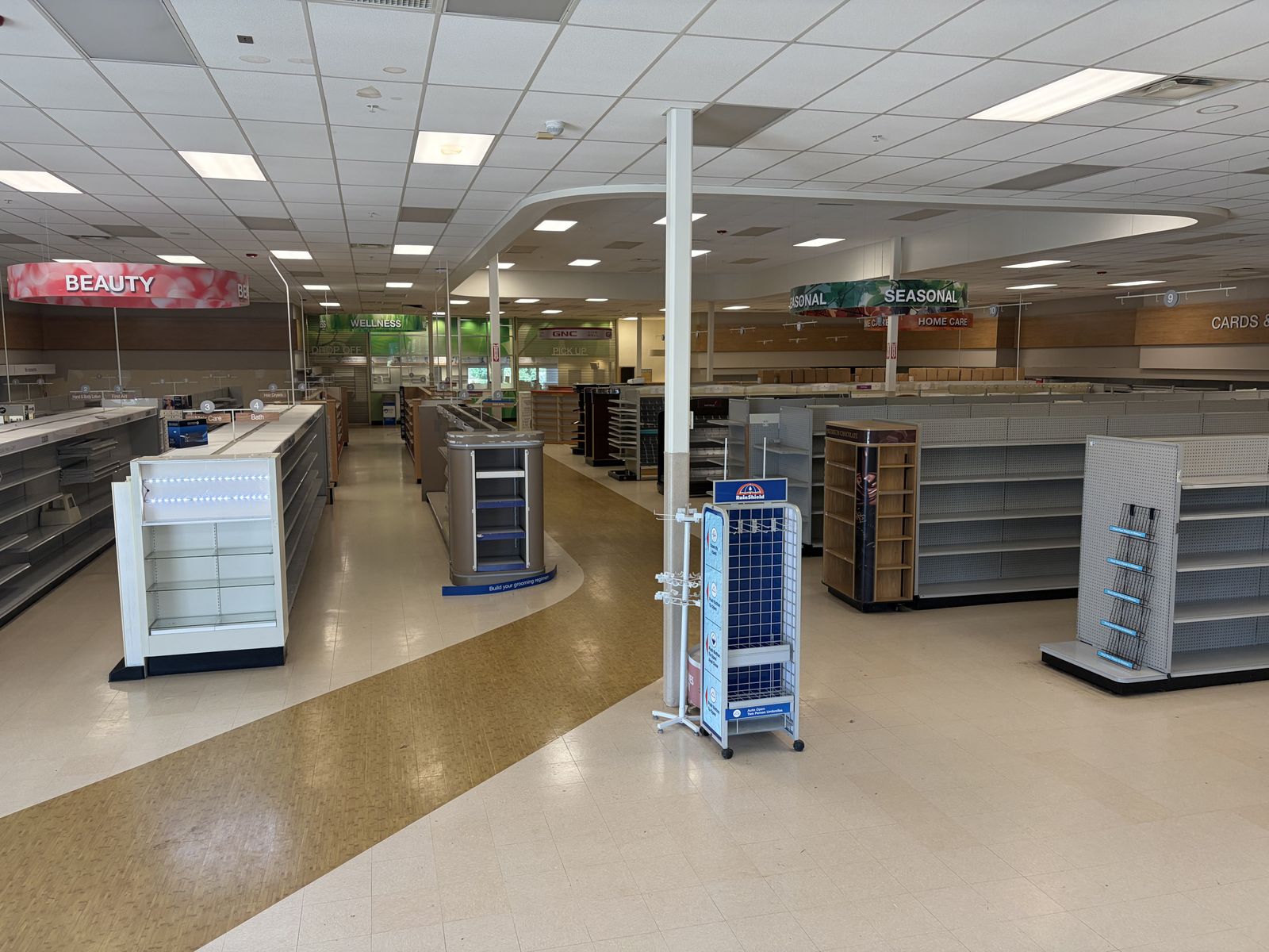 Photo 11 of Former Rite-Aid For Lease