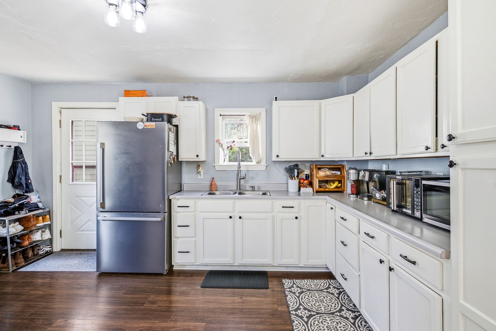 Photo 27 of Turnkey Triplex with a 9.26% Cap Rate!