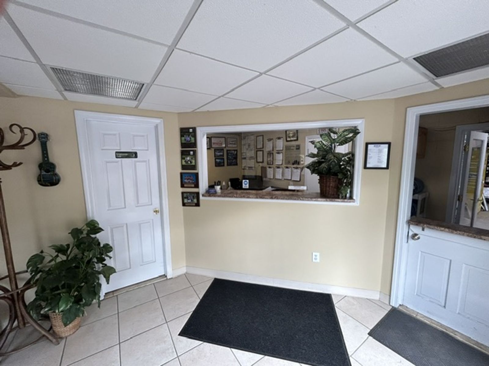 Photo 11 of 219 Main St