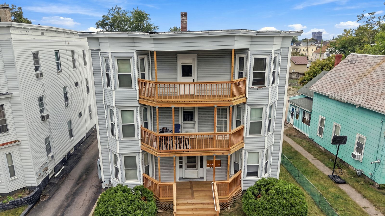 Photo 2 of Fully Occupied 6-Unit Multifamily Investment | Manchester, NH
