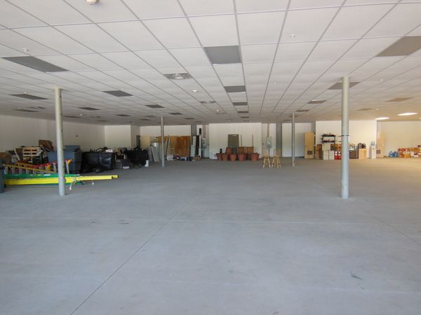 Retail/Office/Service Space For Lease